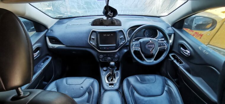 2014 Jeep Cherokee 3.2 KL stripping for used parts for sale