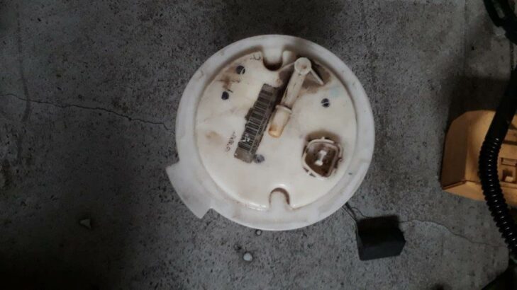 2007 Chrysler Sebring 2.4 petrol used fuel pump for sale