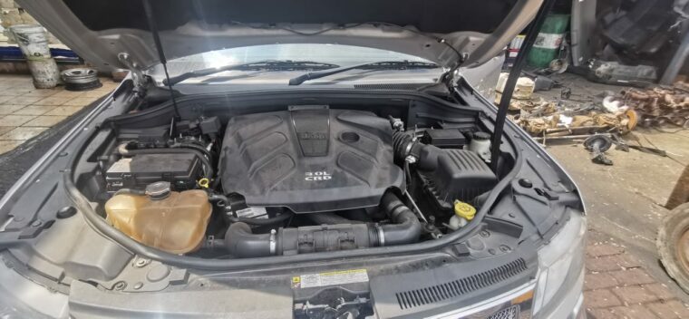 Jeep Grand Cherokee 3.0 WK2 used diesel engine parts for sale