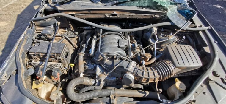 Jeep Grand Cherokee 6.4 WK2 SRT8 stripping for used spares