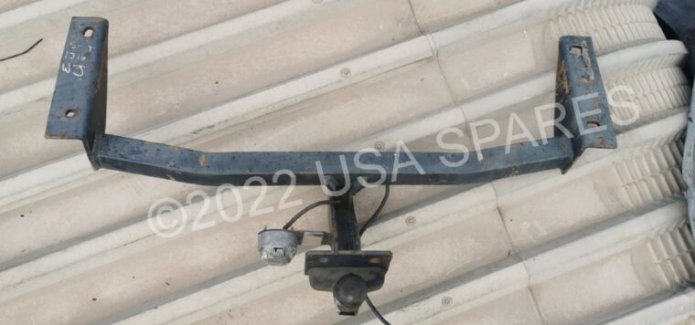 Jeep Grand Cherokee WJ used towbar and other spares parts for sale