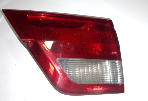 Jeep Grand Cherokee WK 2 used inner taillights and spares for sale