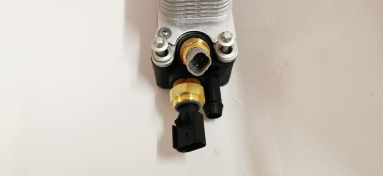 Jeep Grand Cherokee 3.6 WK2 oil cooler for sale