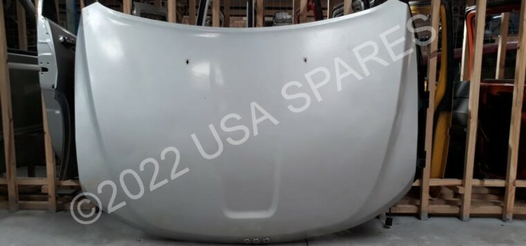 Jeep Grand Cherokee WK2 used bonnet and other spares parts for sale