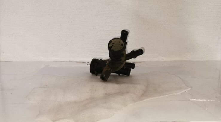 Chrysler 2.8 MK3 diesel used thermostat housing for sale