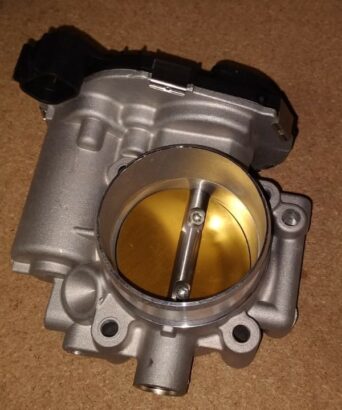 Chev Throttle body and other spares for sale