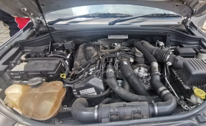 Jeep Grand Cherokee 3.0 V6 diesel used parts for sale