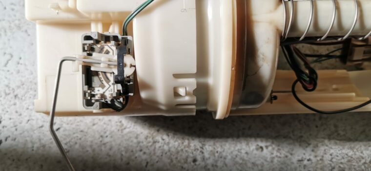 Chrysler Grand Voyager 2.8 diesel used fuel pumps for sale