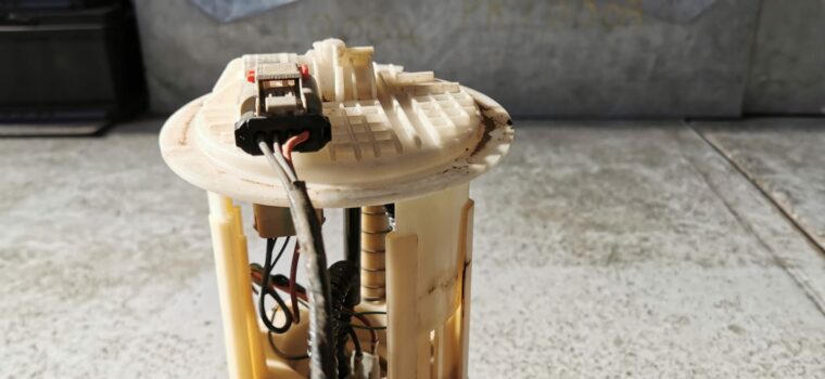Chrysler Grand Voyager 2.8 diesel used fuel pumps for sale