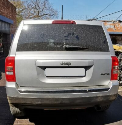 2011 Jeep Patriot 2.4 4X4 automatic petrol stripping for used spares