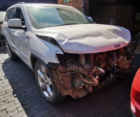 2012 Jeep Grand Cherokee 5.7 WK2 Hemi V8 petrol stripping for used spares