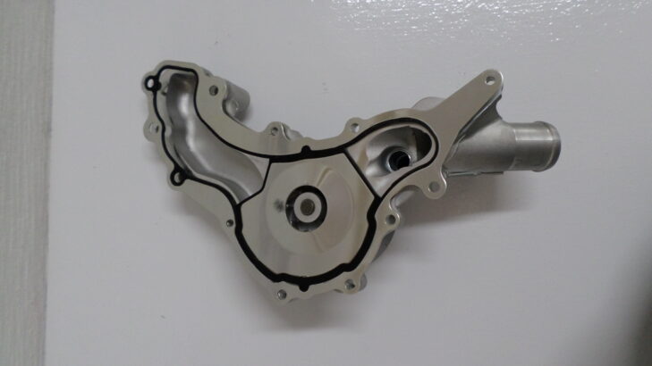 Jeep Grand Cherokee 3.6 WK2 water pump for sale