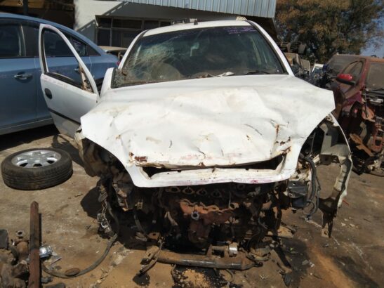 Opel Corsa C hatch stripping for used spare parts