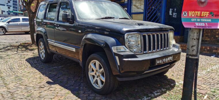 Jeep Cherokee 3.7 KK V6 stripping for used spares for sale