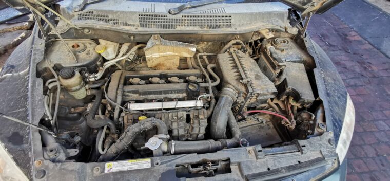 Dodge Caliber 2.0 engine spares for sale