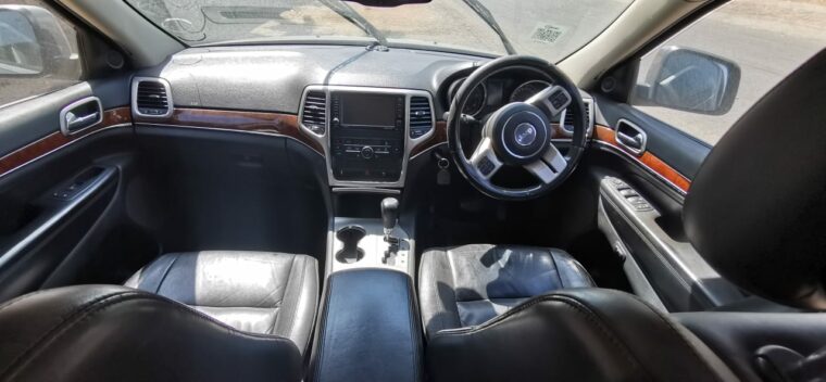 Jeep Grand Cherokee 3.6 2013 stripping for used spares for sale