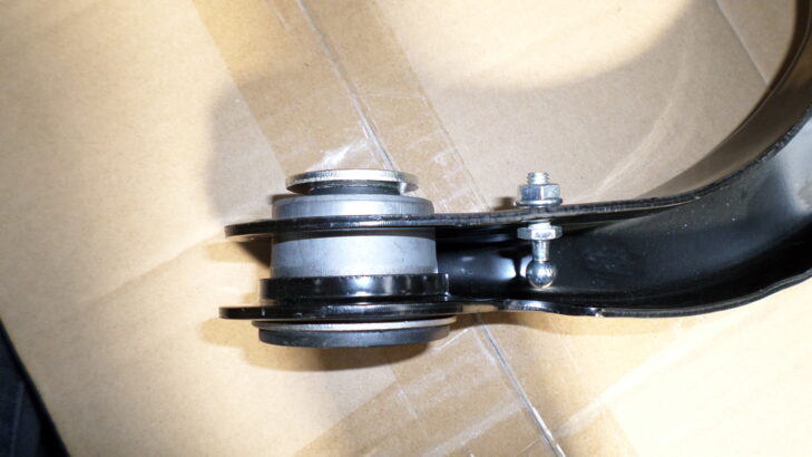 Jeep Grand Cherokee WK2 new upper front control arm for sale
