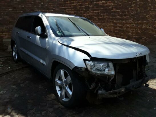 Jeep Grand Cherokee WK2 stripping for used spares parts