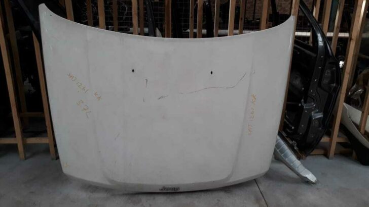 Jeep Cherokee KK used bonnet/hood on special