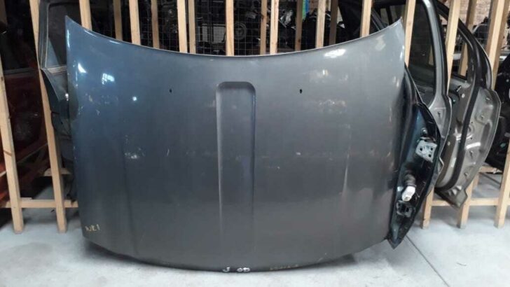 Jeep Grand Cherokee WK used bonnet/hood on special
