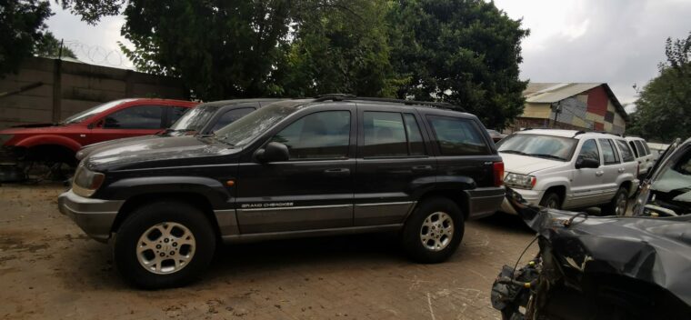 Jeep Grand Cherokee WJ 1999-2004 used body parts for sale