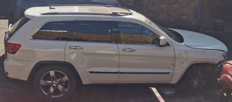 Jeep Grand Cherokee WK 2011-2013 used body parts for sale