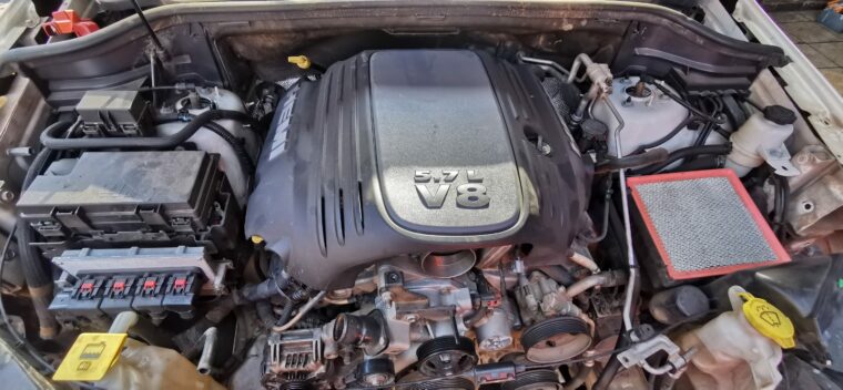 Jeep Grand Cherokee 5.7 WK2 used engine spares for sale