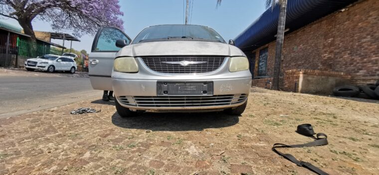 Chrysler Grand Voyager MK2 used body spares for sale