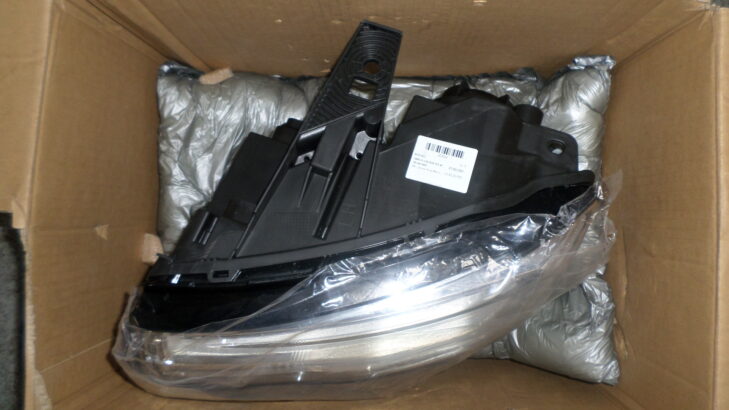 Jeep Grand Cherokee WK2 2014 new headlight for sale