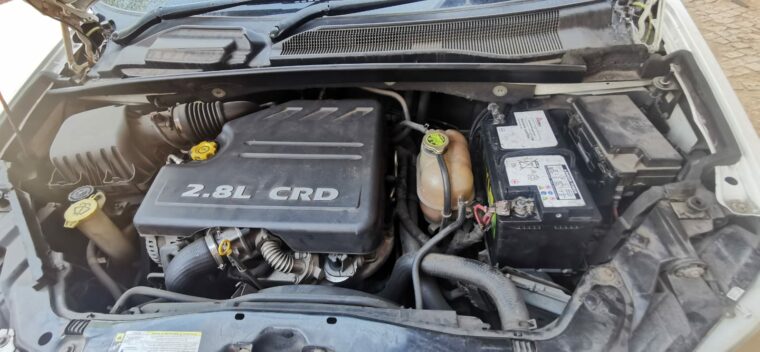 Chrysler Grand Voyager 2.8 diesel used engine parts for sale
