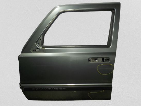 Jeep Commander XK second hand car door for sale