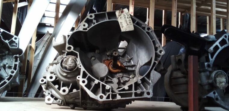 Jeep Renegade 1.6 4 speed automatic gearbox for sale