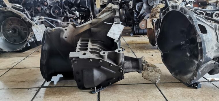 Chrysler Grand Voyager 2.8 automatic 5 speed gearbox for sale