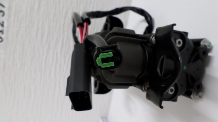 Jeep Grand Cherokee Wk2 new air suspension pump for sale