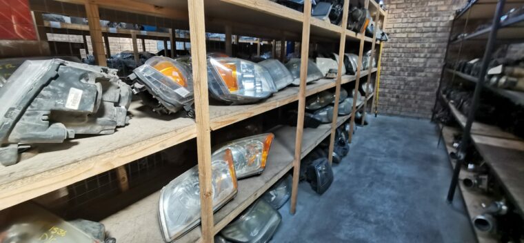 Chrysler headlights used for salengines + Suspe
