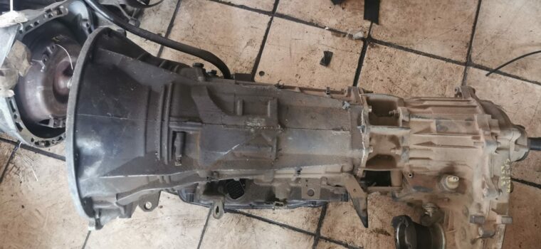Jeep Cherokee 3.7 KJ 5 speed automatic gearbox for sale