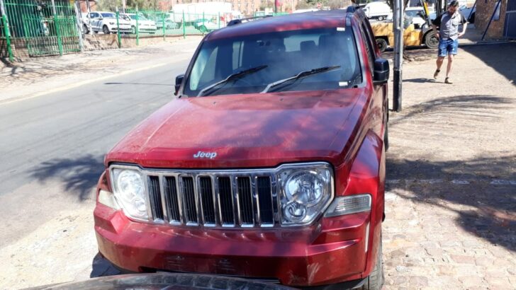 Jeep Cherokee Liberty 2.8 KK used spares parts for sale