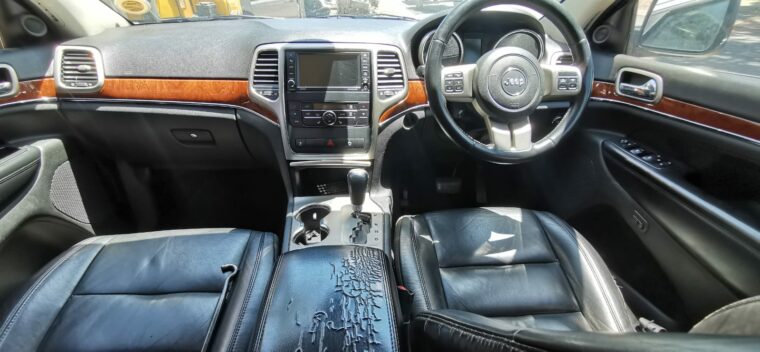 Jeep Grand Cherokee WK2 interior spares parts for sale