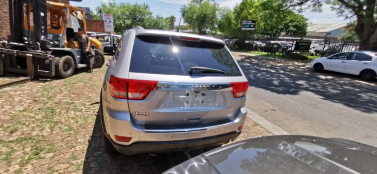 Jeep Grand Cherokee 3.6 WK2 V6 used spares for sale