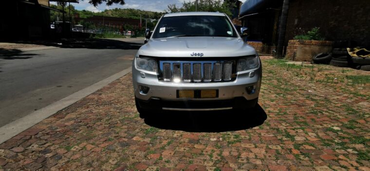 Jeep Grand Cherokee 3.6 WK2 V6 used spares for sale