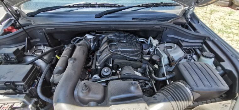 Jeep Grand Cherokee 3.6 WK2 V6 used spares for sale