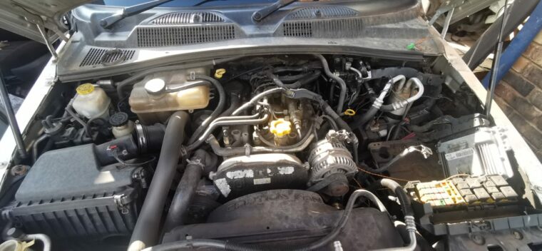 Jeep Cherokee 2.8 KJ used engine spares for sale