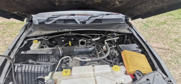 Jeep Cherokee 3.7 KK V6 used spares for sale