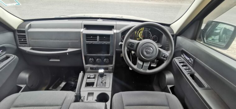 Jeep Cherokee 3.7 KK V6 used spares for sale