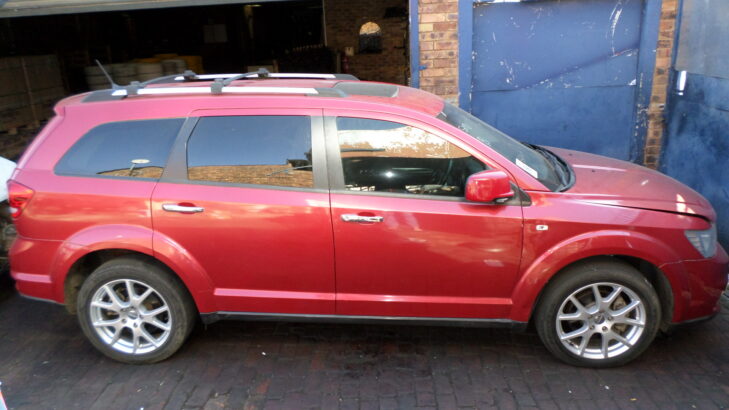 Dodge Journey stripping for spares for sale