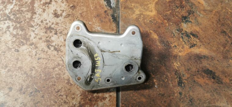 Jeep Grand Cherokee 2.7 WJ used oil cooler for sale