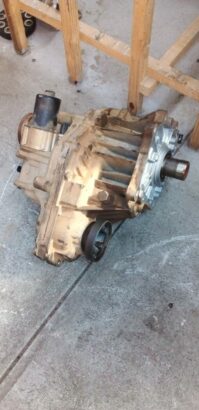 Jeep Grand Cherokee WK2 3.6 used transfer case for sale.