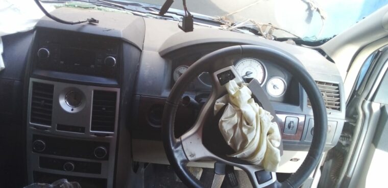 Chrysler Grand Voyager 2.8 Stripping for Spares and Parts.