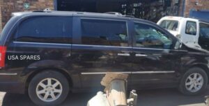 CHRYSLER GRAND VOYAGER 3.8 STRIPPING FOR SPARES.