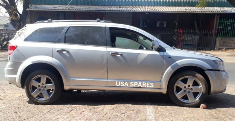 DODGE JOURNEY 2.7 STRIPPINNG FOR SPARES